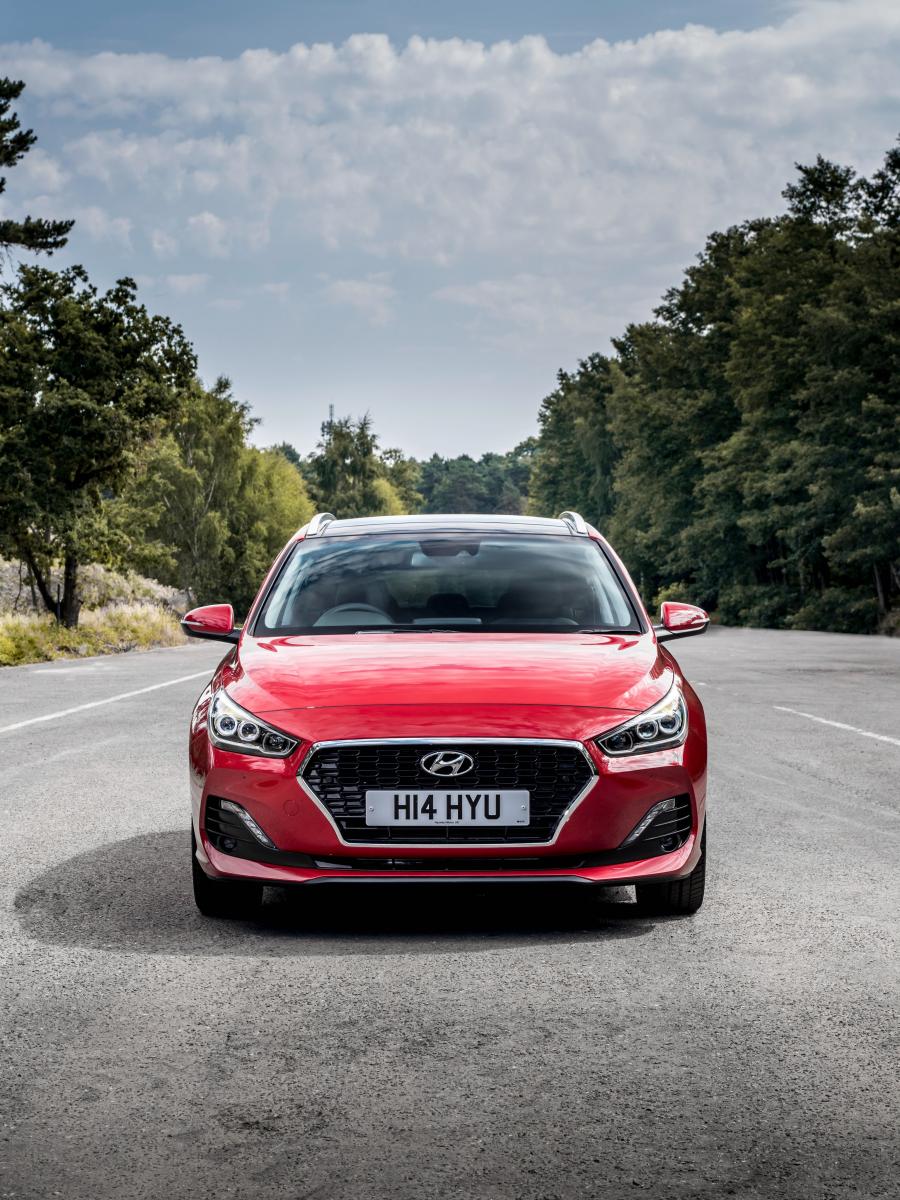  Hyundai i30 Tourer Go! SE (PD) 2018 года  (UK) (фото 5 из 40)